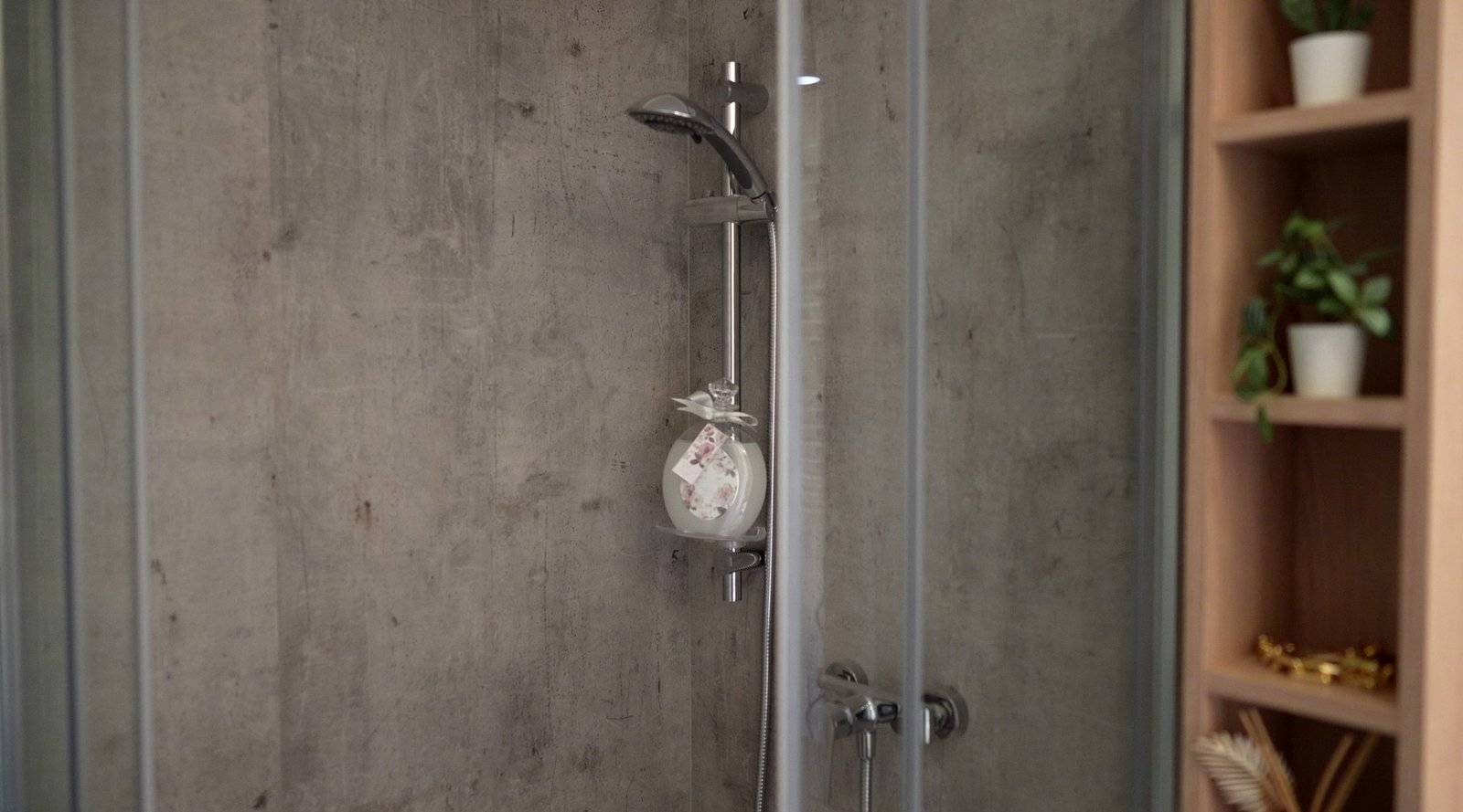Mobile home A – bathroom